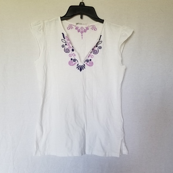 Athleta Tops - Athleta white embroidered tee shirt top size S